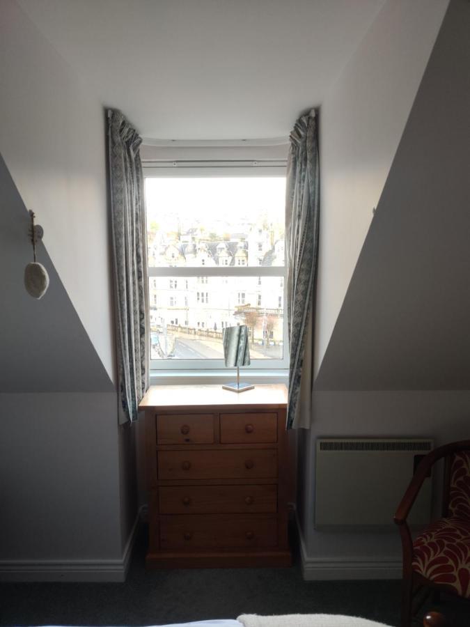 Station View Apartment Oban Bagian luar foto